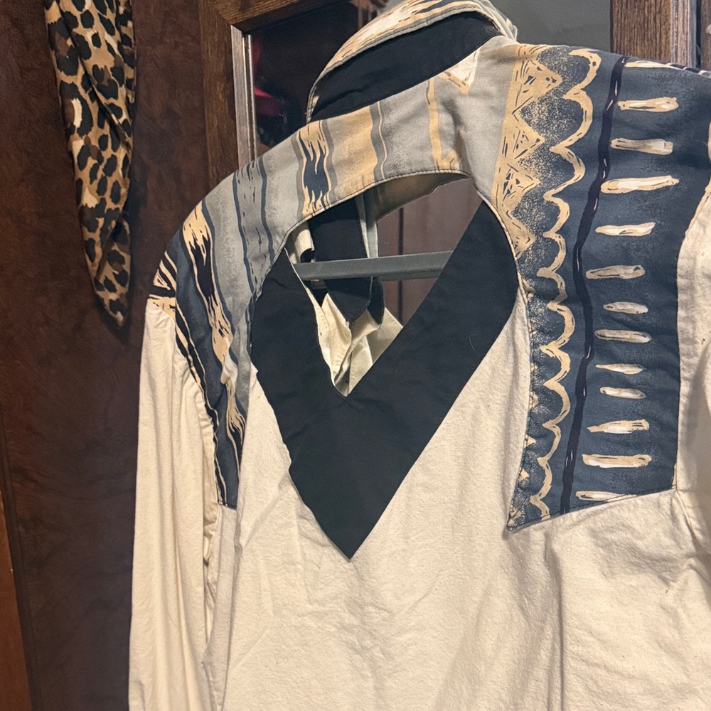 Women's Rough Rider button down with cut outs - Picture 5 of 5